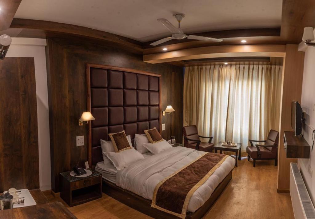 Hotel Zojila Residency Kargil Exterior foto